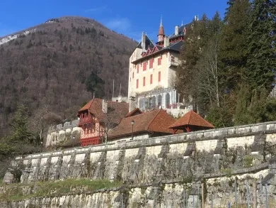 chateau menthon